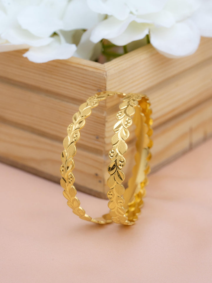 Vidhi Bangle.   (Gold)